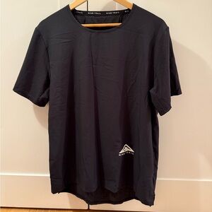 Nike trail men’s m short sleeve shirt